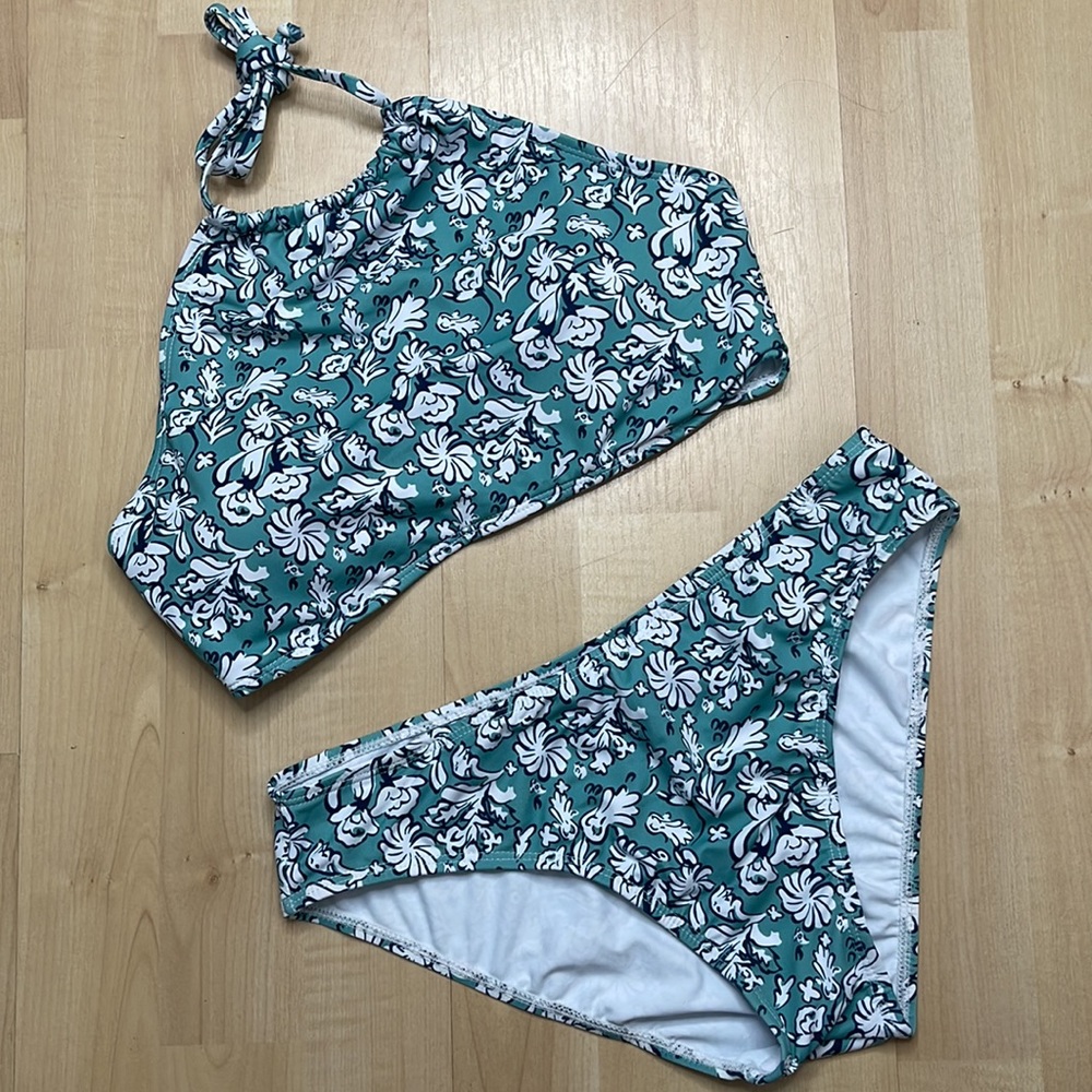 Two Piece Paisley Swimsuit 📦 (S-14) - Picture 3 of 12